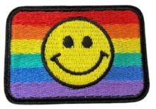 Regnbue-smiley broderi.