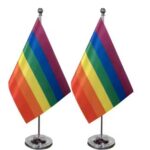 Stående prideflagg.