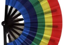 63 cm stor pridevifte med pridefargene.