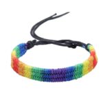 Pride armbånd i pridefargene med svart snor