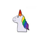 Enhjørning pride pin med pridefarger.