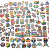 En pakke med 100 pride klistermerker.