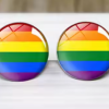 Øredobber med pridefargene. Ett sett med øredobber.
