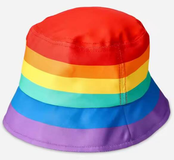 Pridefarger hatt Pridehatt i regnebuens farger.