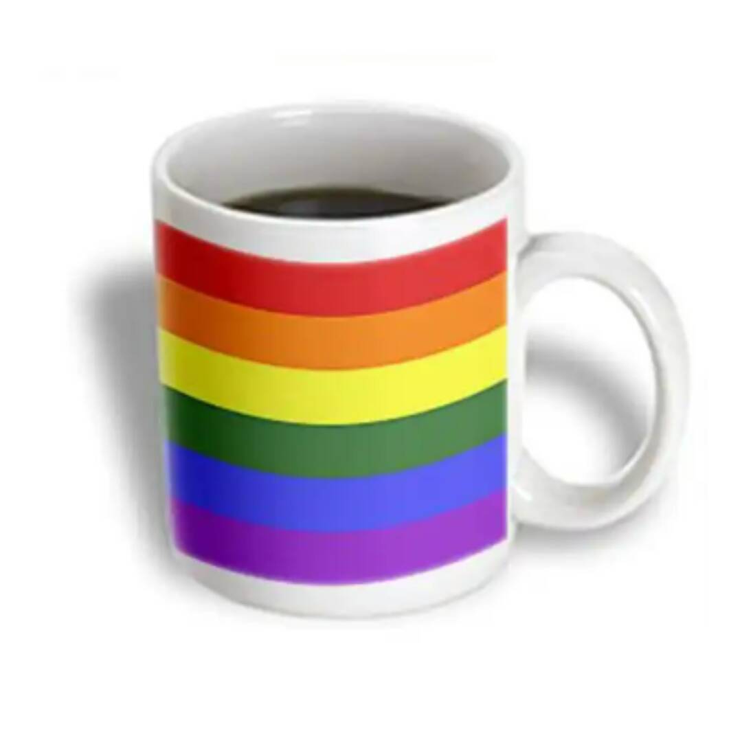 Fin kopp/krus med pridefargene på.