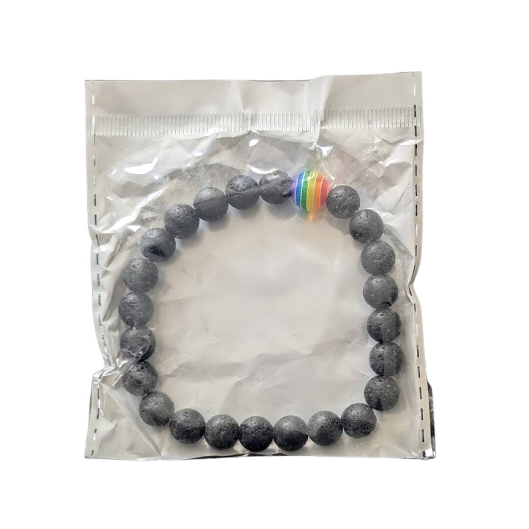 Svart pride armbånd av naturstein