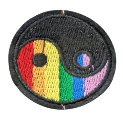 Pride yin yang broderi med pridefarger.