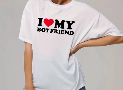 I love my boyfriend tskjorte I love my boyfriend t-skjorte